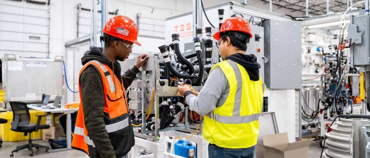 Một góc nhà máy Tesla