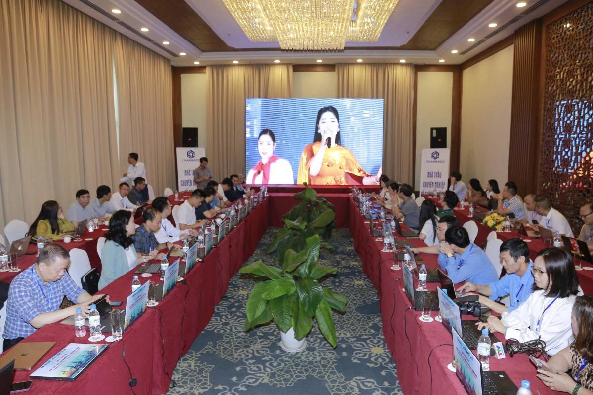 Phóng viên của hơn 50 cơ quan thông tấn, báo chí đưa tin về Hội nghị xúc tiến đầu tư, quảng bá tỉnh Thanh Hoá năm 2026.