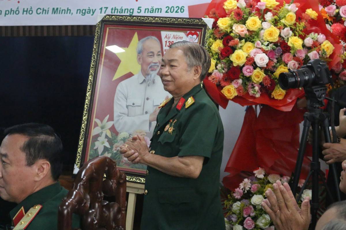Đến dự có Anh hùng LLVTND Cựu Biệt động Ngô Tùng Chinh - Nguyên Vụ trưởng Vụ Khen thưởng Thi đua Chính phủ.