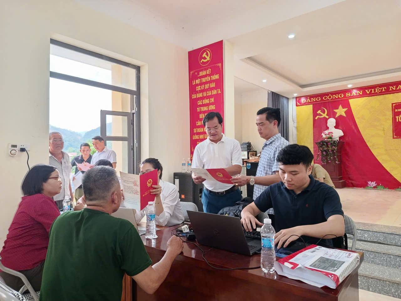 Đỗ Cao Quyền – Chủ tịch UBND xã Mỏ Vàng