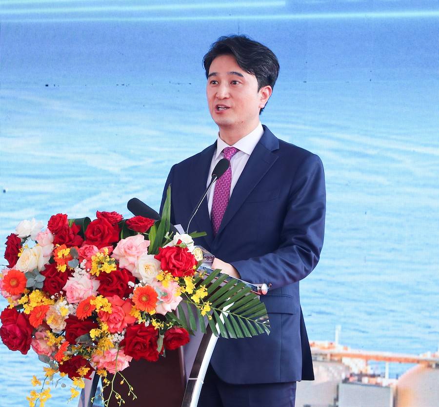 Đại diện nnhà đầu tư phát biểu tại buổi lễ