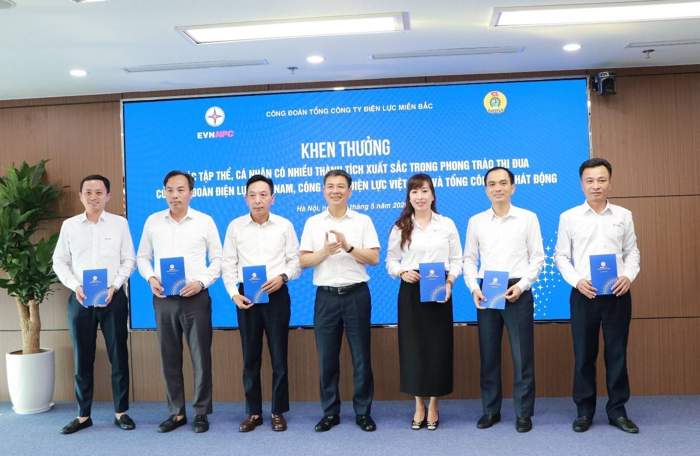 EVNNPC tôn vinh người lao động tiêu biểu, lan tỏa khát vọng đổi mới sáng tạo năm 2026