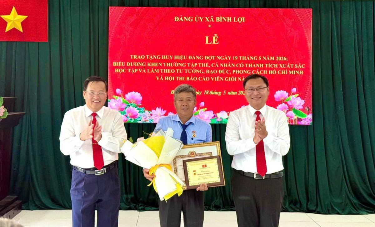 Đảng ủy xã Bình Lợi đã biểu dương 13 tập thể và 15 cá nhân 