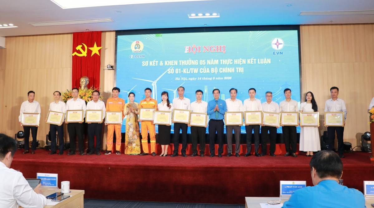 EVNNPC ghi dấu ấn với 26 cá nhân tiêu biểu tại Lễ biểu dương người lao động ngành Điện năm 2026