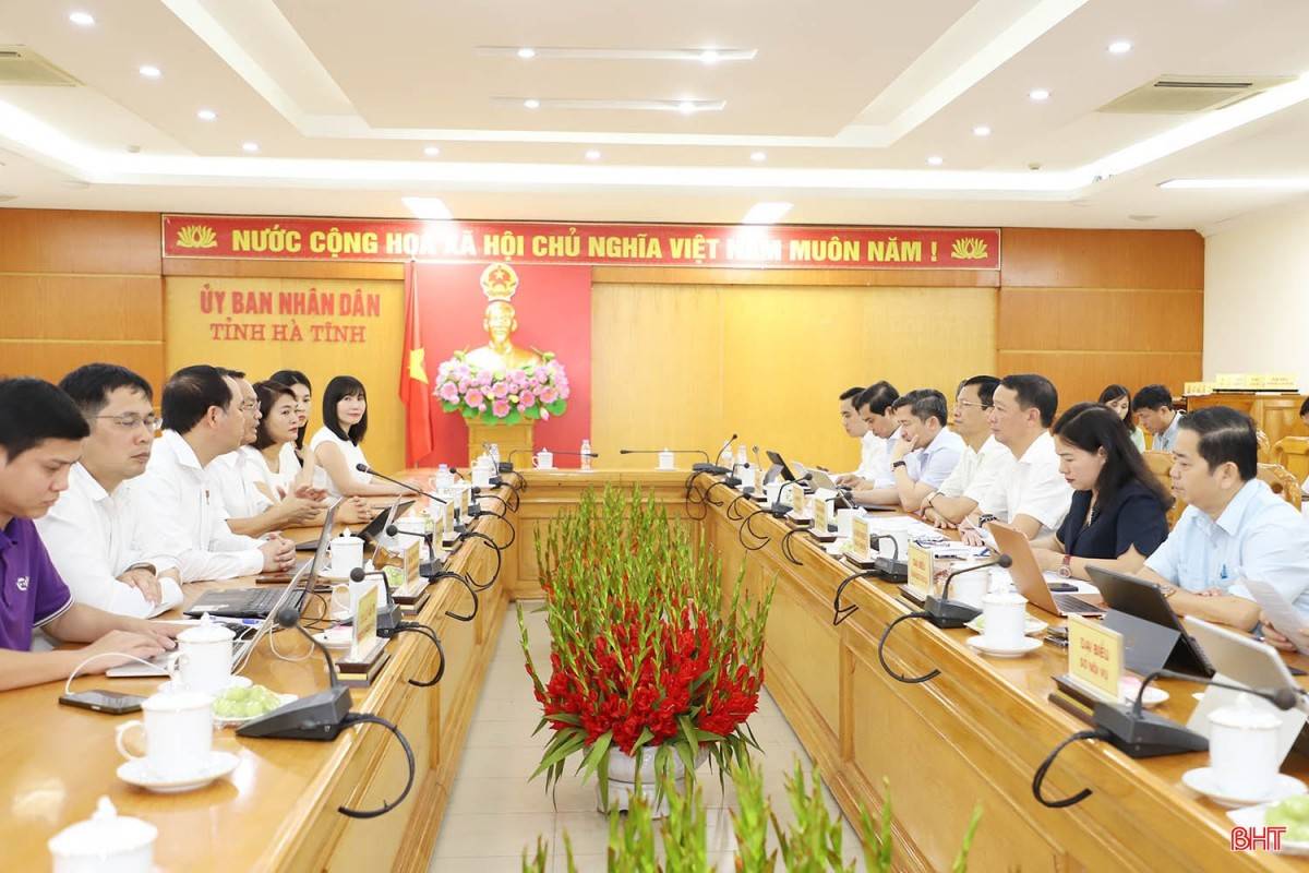 Hà Tĩnh hợp tác đào tạo nhân lực số, thúc đẩy ứng dụng AI trong giáo dục và quản lý