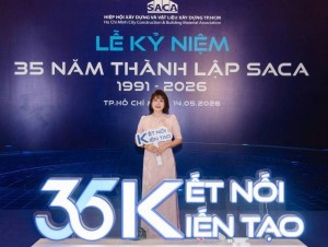 Nữ doanh nhân Phạm Hà – TGĐ Nhà máy Nhôm Vạn Xuân Thành nhận giấy khen từ Sở Xây dựng TP.HCM
