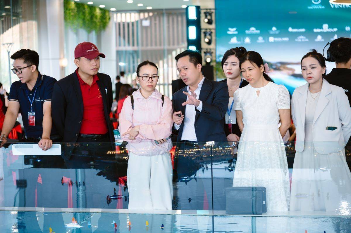 Mục sở thị Vinhomes Hải Vân Bay, giới đầu tư bị chinh phục bởi địa thế độc bản và tốc độ “nhanh khủng khiếp”