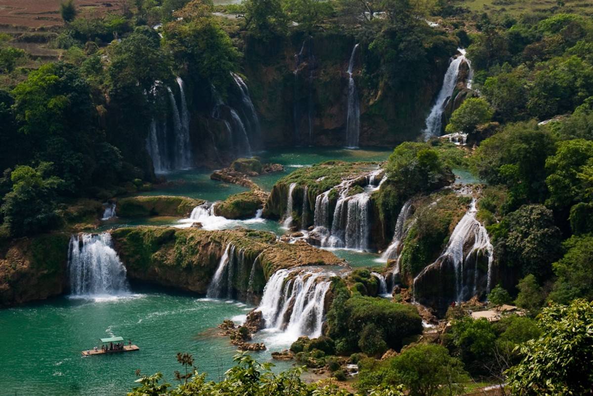 Những “viên ngọc ẩn” của du lịch Việt khiến dân mê xê dịch say lòng: Cao Bằng, Vĩnh Hy hay Măng Đen đều góp mặt
