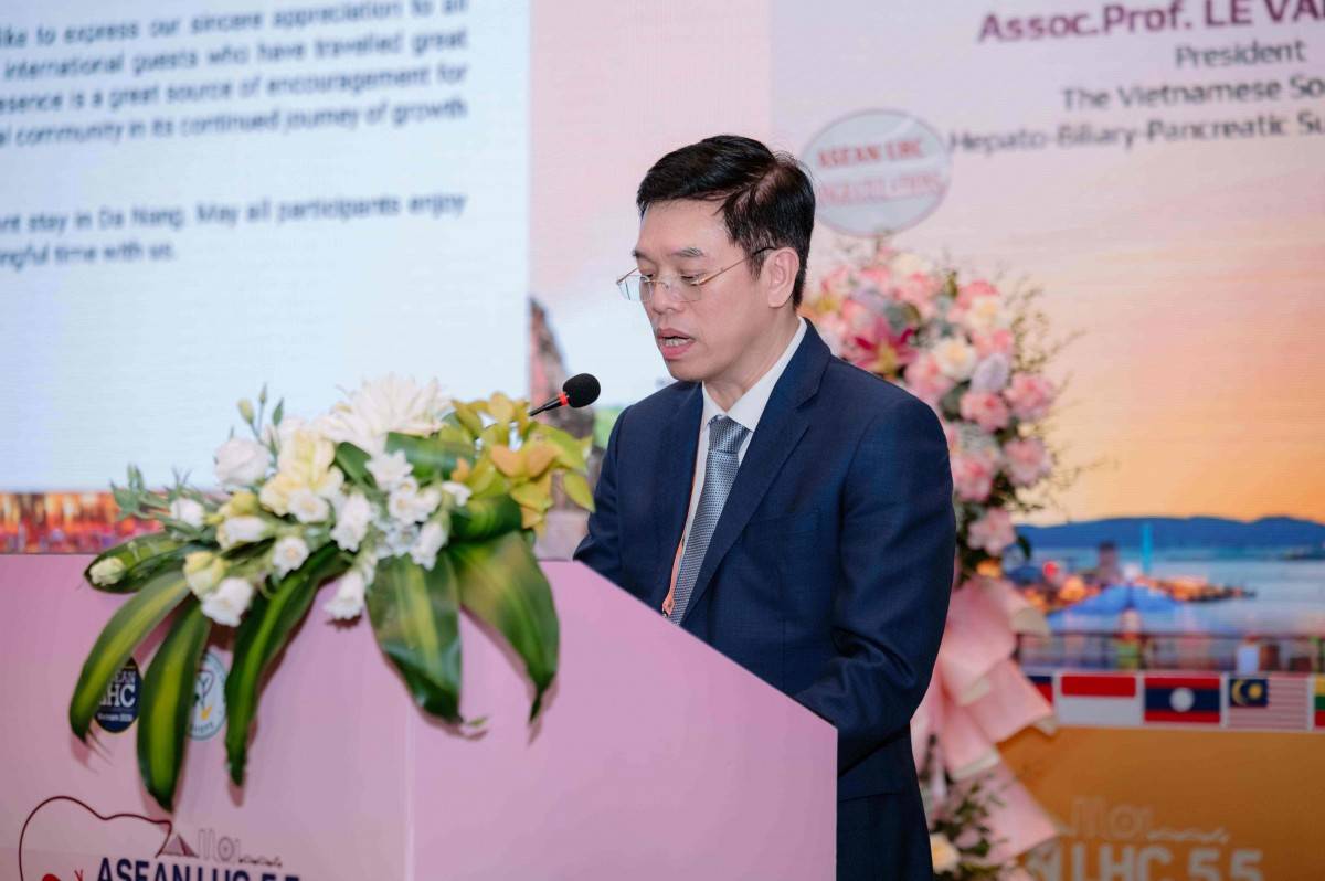 Giải pháp phẫu thuật lấy gan từ người hiến sống do chuyên gia Vinmec chia sẻ gây ấn tượng mạnh tại hội nghị quốc tế