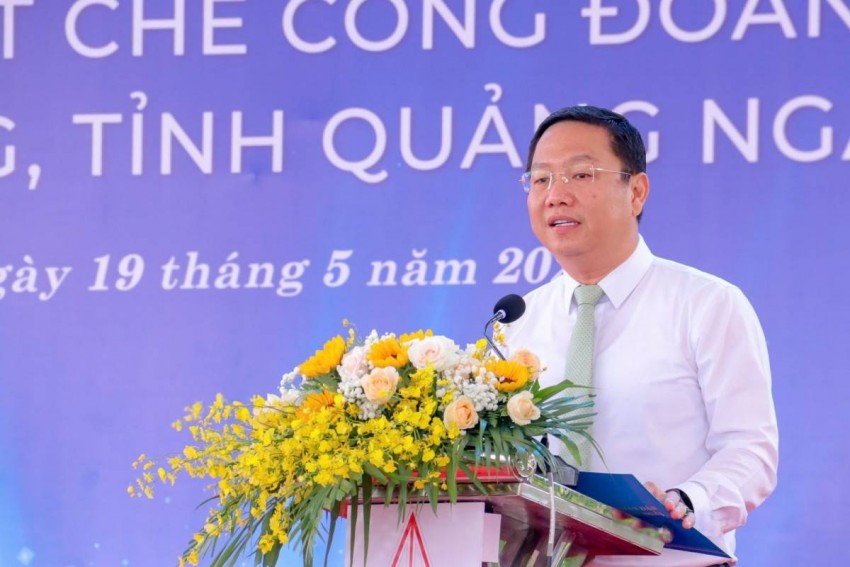 Phó Chủ tịch UBND tỉnh Nguyễn Công Hoàng phát biểu tại buổi lễ