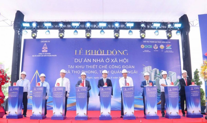 Lãnh đạo tỉnh thực hiện nghi thức bấm nút khởi động Dự án