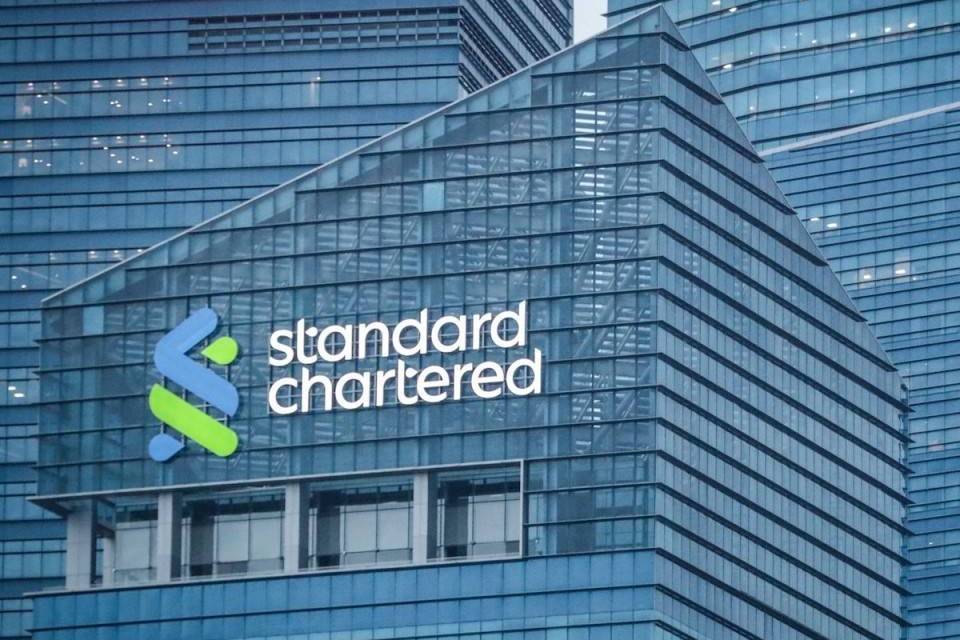 Standard Chartered cắt giảm nhân sự nhằm tăng tốc AI và tái định vị tăng trưởng