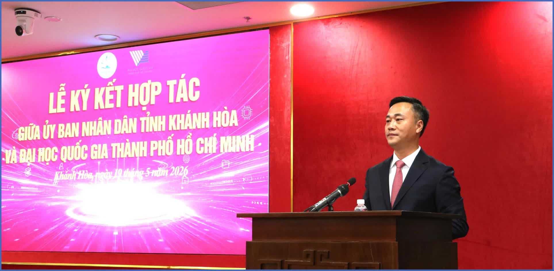 Khánh Hòa ký kết hợp tác Đại học Quốc gia TP.HCM thúc đẩy đổi mới sáng tạo và kinh tế biển