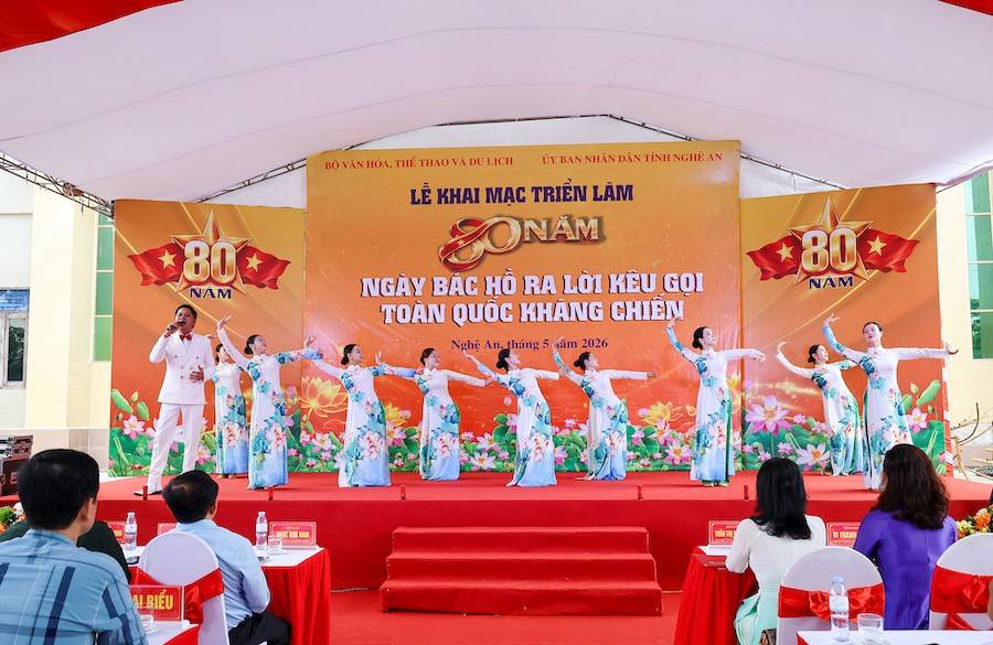 Khai mạc triển lãm “80 năm Bác Hồ ra lời kêu gọi toàn quốc kháng chiến”