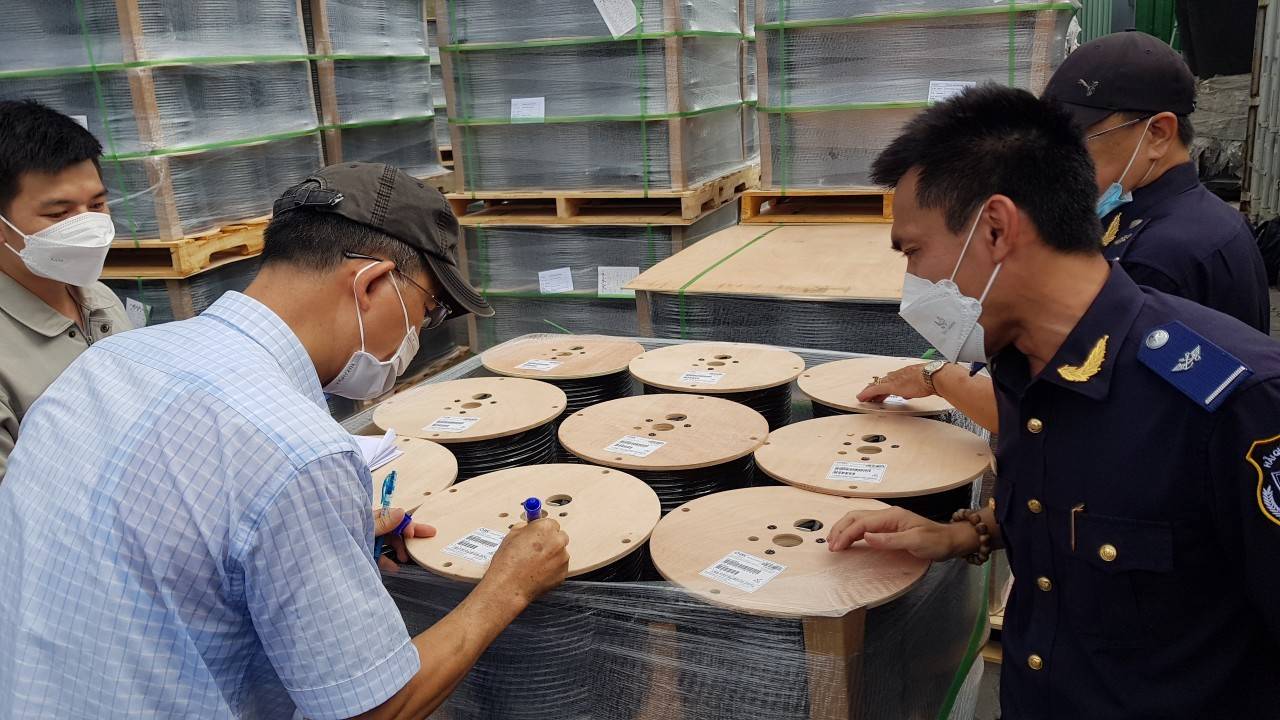Cục Hải quan thông tin về yêu cầu khai báo chi tiết thành phần hóa chất khi nhập khẩu