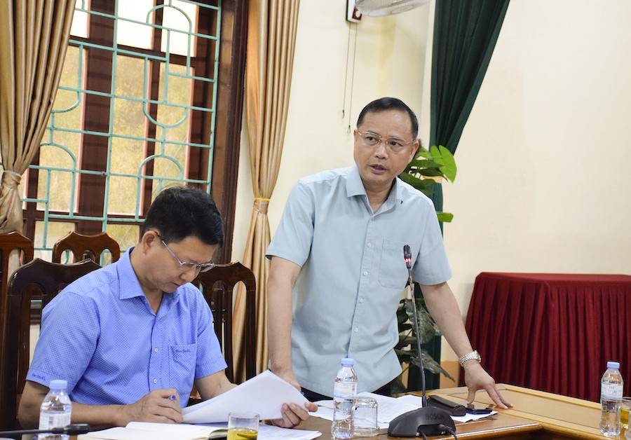 Ông Nguyễn Hào - Giám đốc Ban  Quản lý dự án Nông nghiệp và Môi trường Nghệ An báo cáo tại buổi làm việc