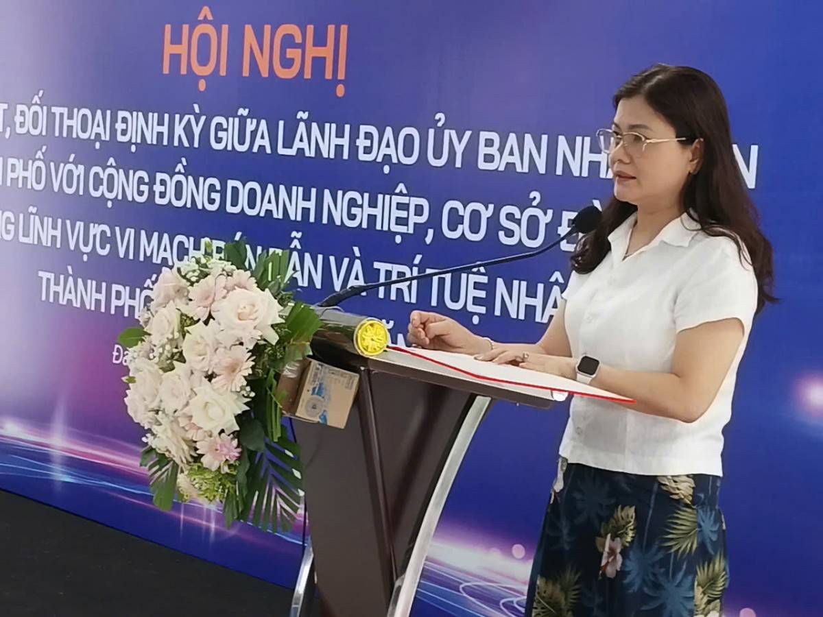 Phó Giám đốc Sở Khoa học và Công nghệ Đà Nẵng Phạm Thị Ngọc Quyên phát biểu tại Hội nghị, nhấn mạnh định hướng phát triển hệ sinh thái vi mạch bán dẫn và trí tuệ nhân tạo