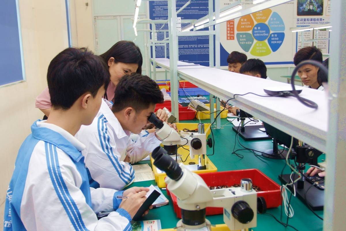 Hà Nội dự kiến miễn toàn bộ học phí cho học sinh học 48 ngành nghề trọng điểm