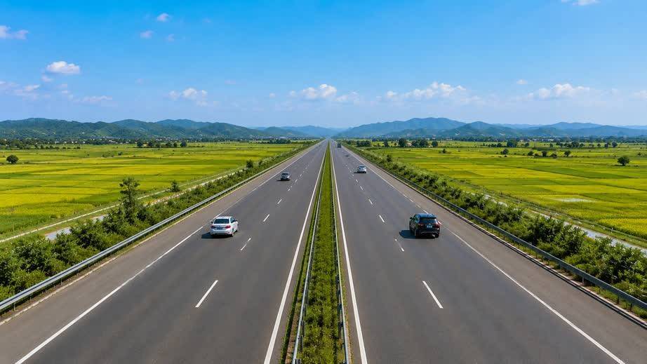Đề xuất đầu tư 17.500 tỷ làm cao tốc Bắc - Nam phía Tây qua Hà Nội, Phú Thọ