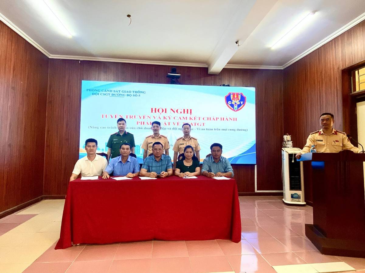 Phú Thọ: Hơn 170 doanh nghiệp, chủ mỏ, bến bãi ký cam kết bảo đảm ATGT