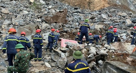 Thanh Hóa: Sạt lở mỏ đá do công ty Anh Tuấn khai thác, 3 công nhân tử vong