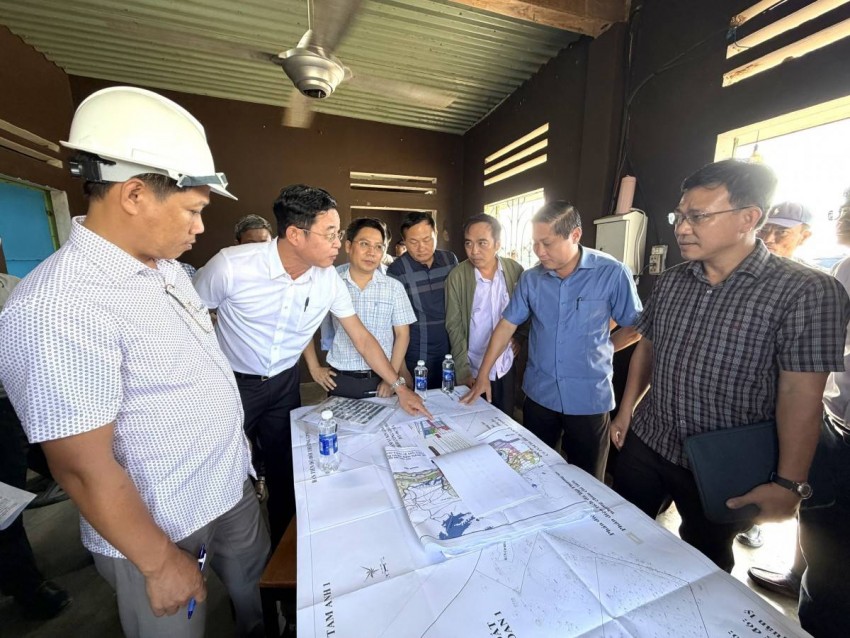 Phó Chủ tịch UBND thành phố Phan Thái Bình làm việc với chủ đầu tư và các đơn vị liên quan về tiến độ triển khai dự án Khu công nghiệp Tam Anh