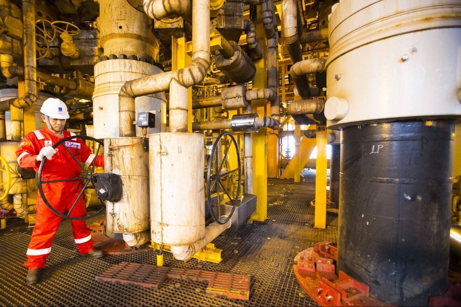 OPEC+ tính nâng sản lượng dầu từ tháng 7 giữa biến động nguồn cung Trung Đông