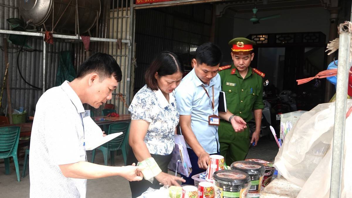 Thanh Hóa: Xã Như Thanh tăng cường đấu tranh phòng chống gian lận thương mại, buôn lậu và hàng giả