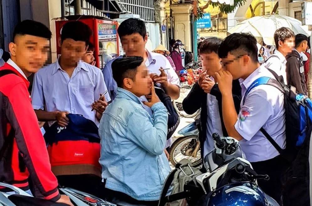 Đề xuất cấm tuyệt đối người sinh từ năm 2010 mua và sử dụng thuốc lá