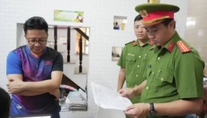 Bắt quả tang cán bộ thuế ép doanh nghiệp đưa 250 triệu đồng trong ô tô