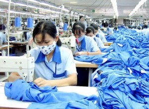 Xuất khẩu dệt may đạt 14,5 tỷ USD nhưng doanh nghiệp vẫn lo "đảo chiều" vào cuối năm