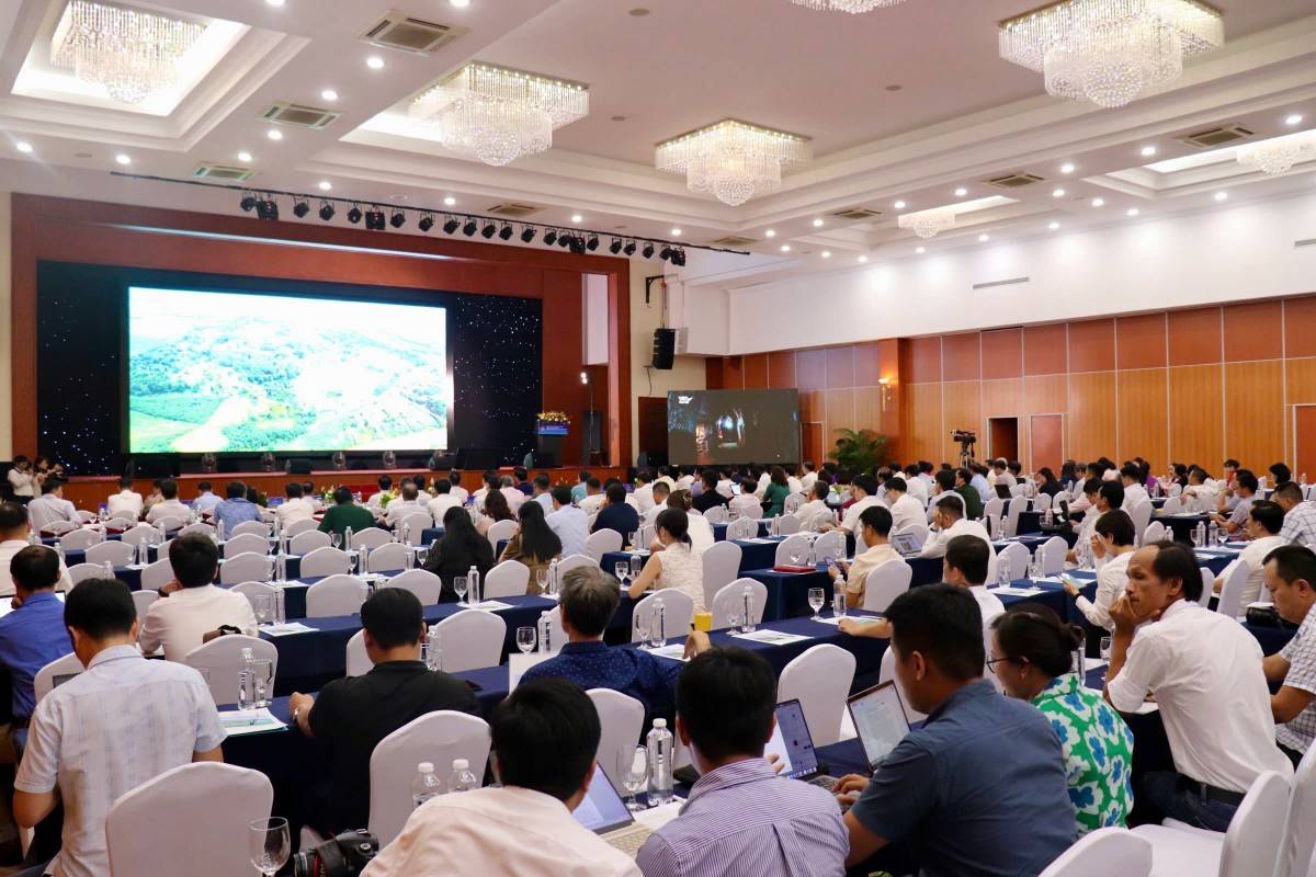 Toàn cảnh buổi Diễn đàn Vai trò của Báo chí trong việc thúc đẩy ngành Kinh tế Du lịch Việt Nam
