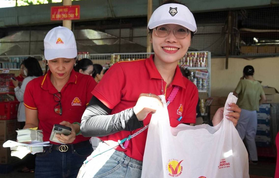 Người lao động VISSAN được hỗ trợ 720 suất phiếu mua hàng