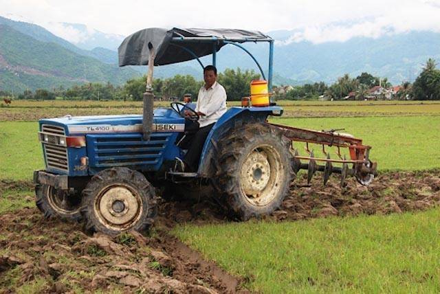 Dùng xăng E10 cho máy cày, máy cắt cỏ: Coi chừng hỏng máy vì 3 sai lầm này
