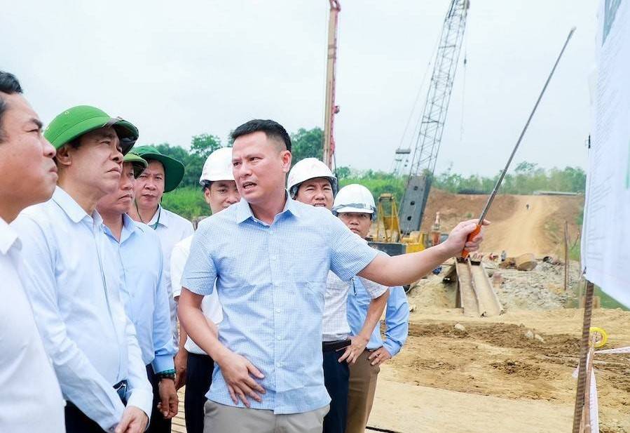Chủ tịch tỉnh Nghệ An phê bình các sở, ngành, địa phương, chủ đầu tư chưa giải ngân kế hoạch đầu tư công