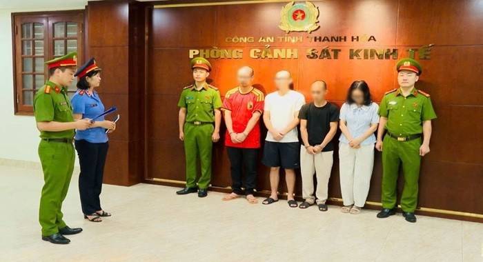 Thanh Hóa: Triệt phá đường dây buôn lậu, thu giữ hơn 500 xe điện ba bánh không rõ nguồn gốc
