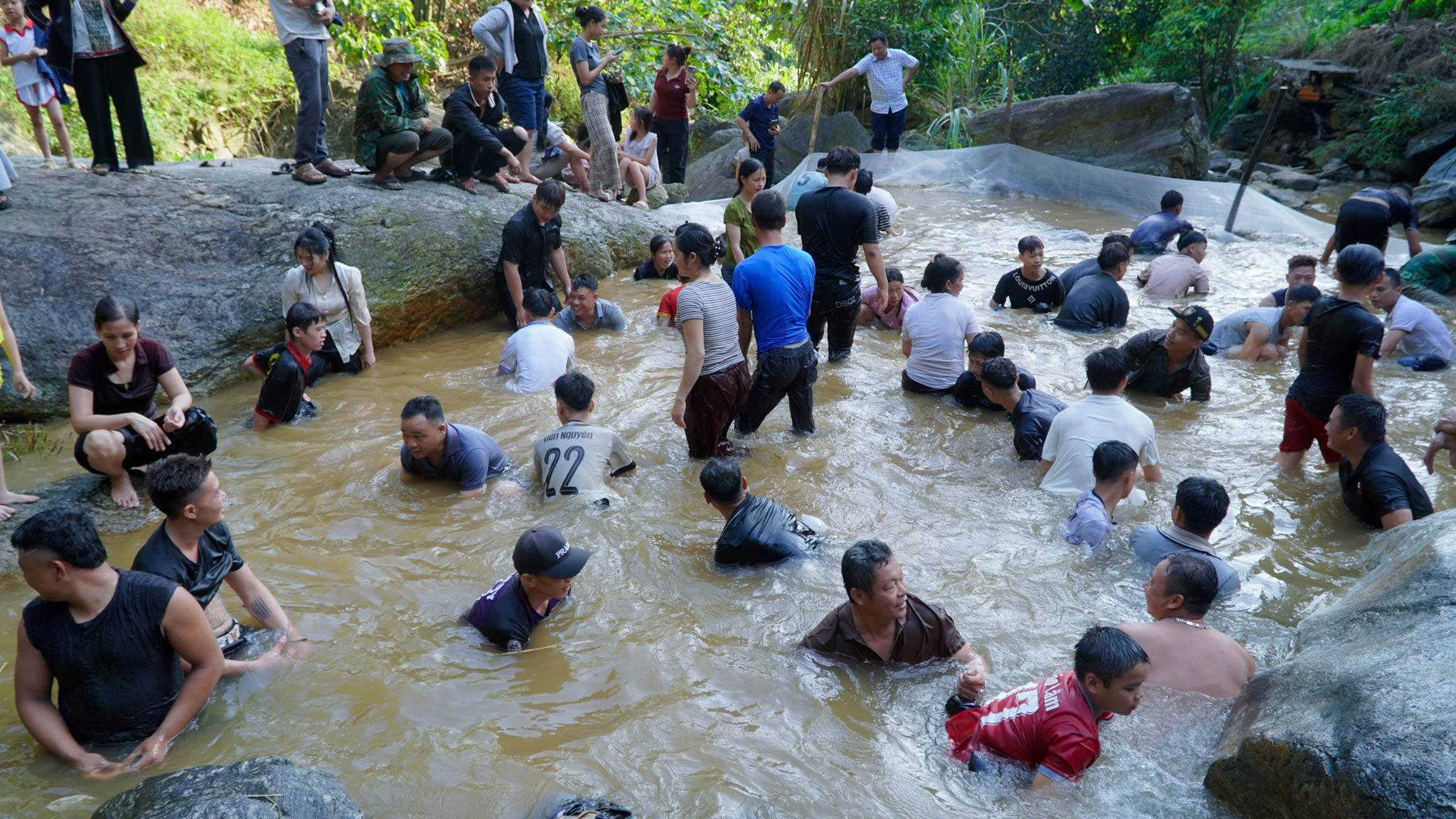 Lào Cai: Khe Cam mở lối phát triển du lịch cộng đồng từ “kho báu” văn hóa giữa đại ngàn Mậu A