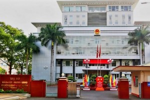 Vụ 9 cán bộ “mất” suất công chức ở Đắk Lắk: Nữ văn thư bị phê bình, kiểm điểm rút kinh nghiệm