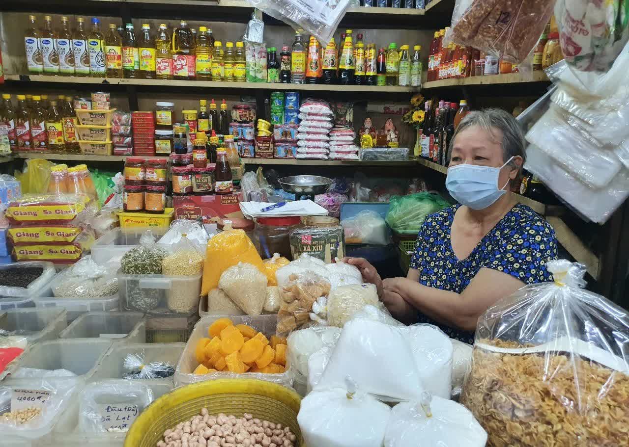 Đề xuất giữ thuế khoán cho hộ kinh doanh nhỏ để giảm áp lực chuyển đổi