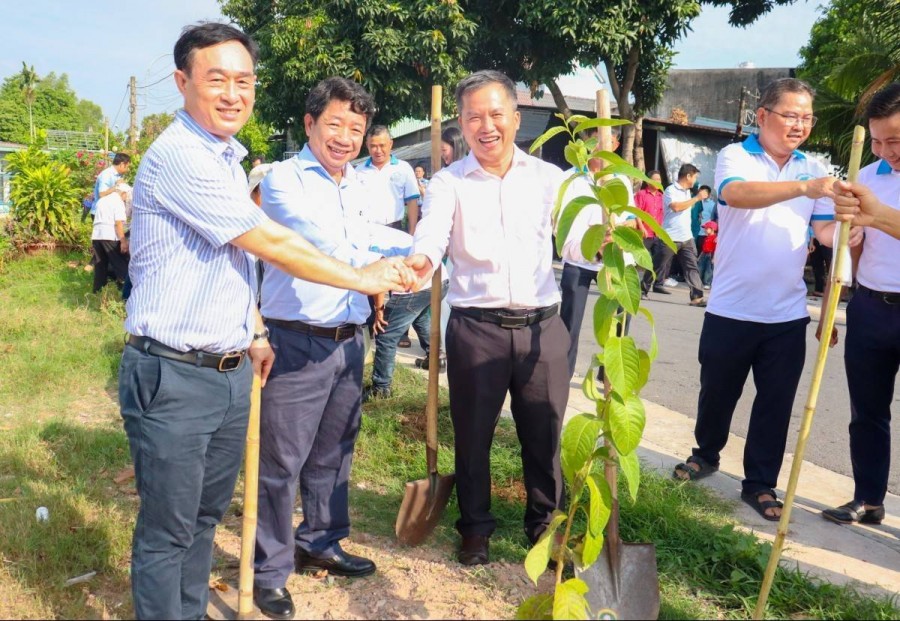 TP.Hồ Chí Minh: Xã Bình Mỹ ra quân “Ngày Chủ nhật xanh” lan tỏa phong trào trồng cây vì môi trường xanh