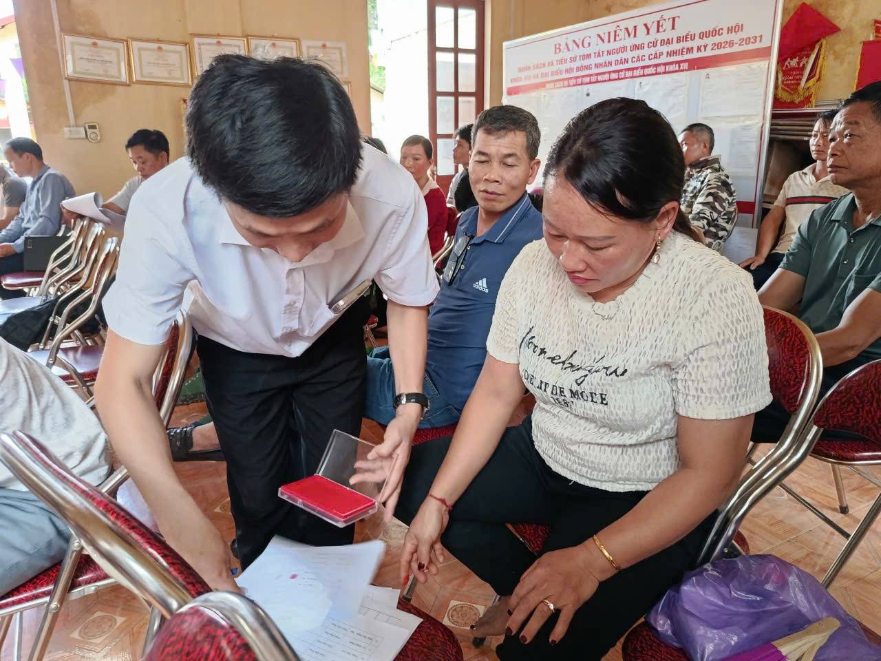 Lào Cai đẩy nhanh giải phóng mặt bằng cầu Khe Hóp, kết nối doanh nghiệp vùng quế Mỏ Vàng