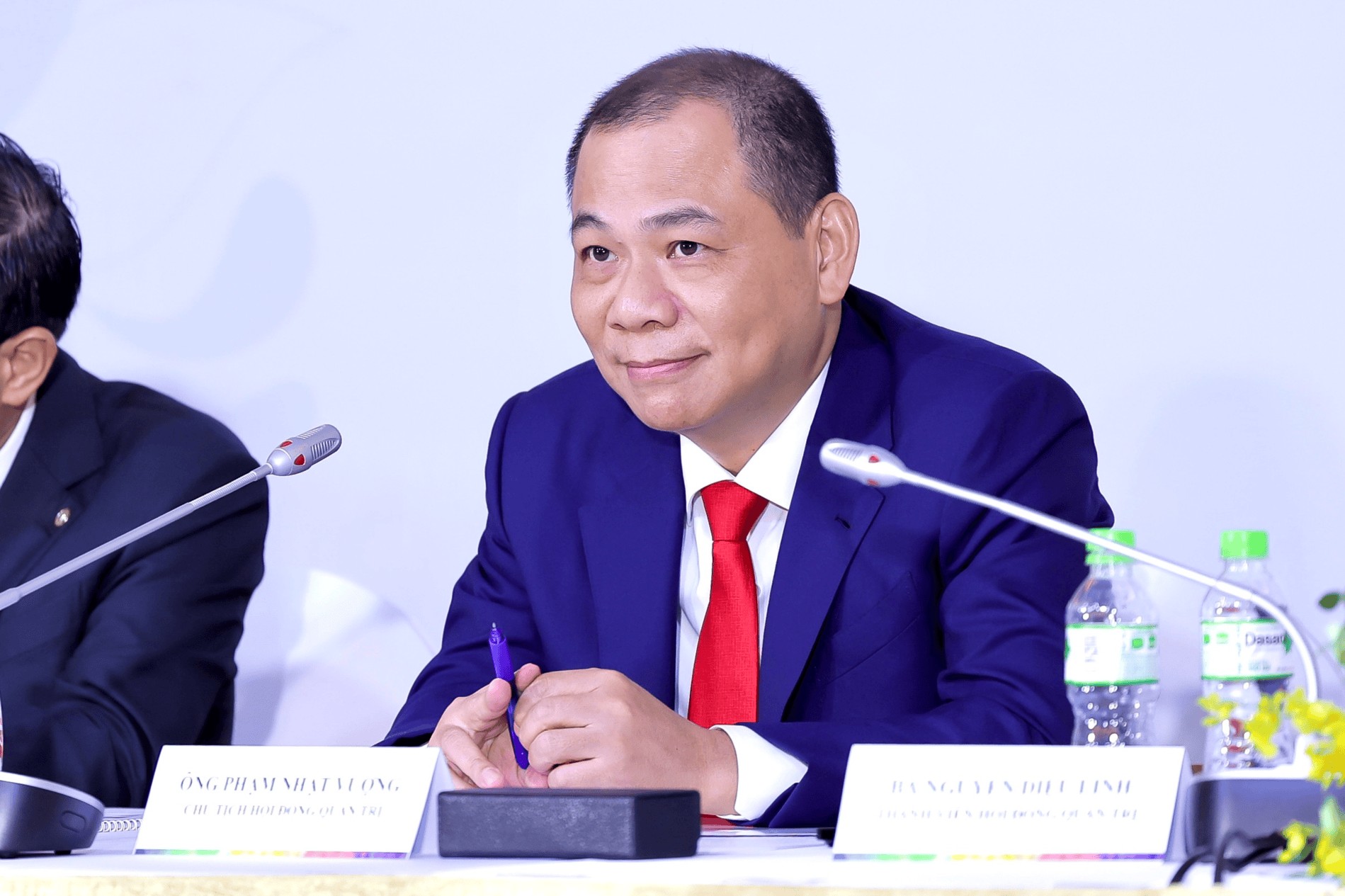 Tỷ phú Phạm Nhật Vượng lập VinEnergo Holding gần 80.000 tỷ đồng