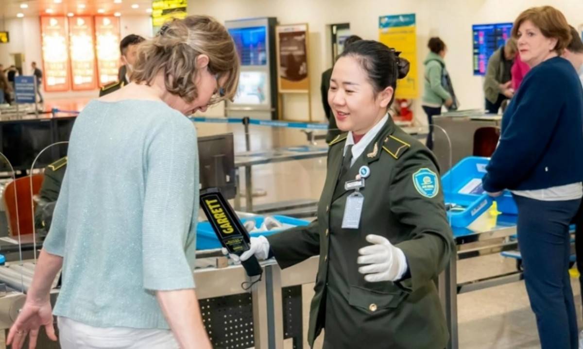 ếu đề xuất ngưỡng tạm hoãn xuất cảnh 1 triệu đồng được thông qua, sẽ có gần 482.000 người nộp thuế sẽ được gỡ bỏ lệnh tạm hoãn xuất cảnh.