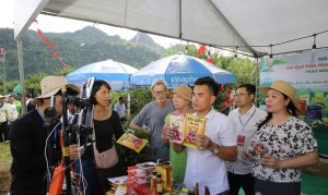 Sơn La thúc đẩy tiêu thụ nông sản qua livestream, tạo động lực chuyển đổi số nông nghiệp