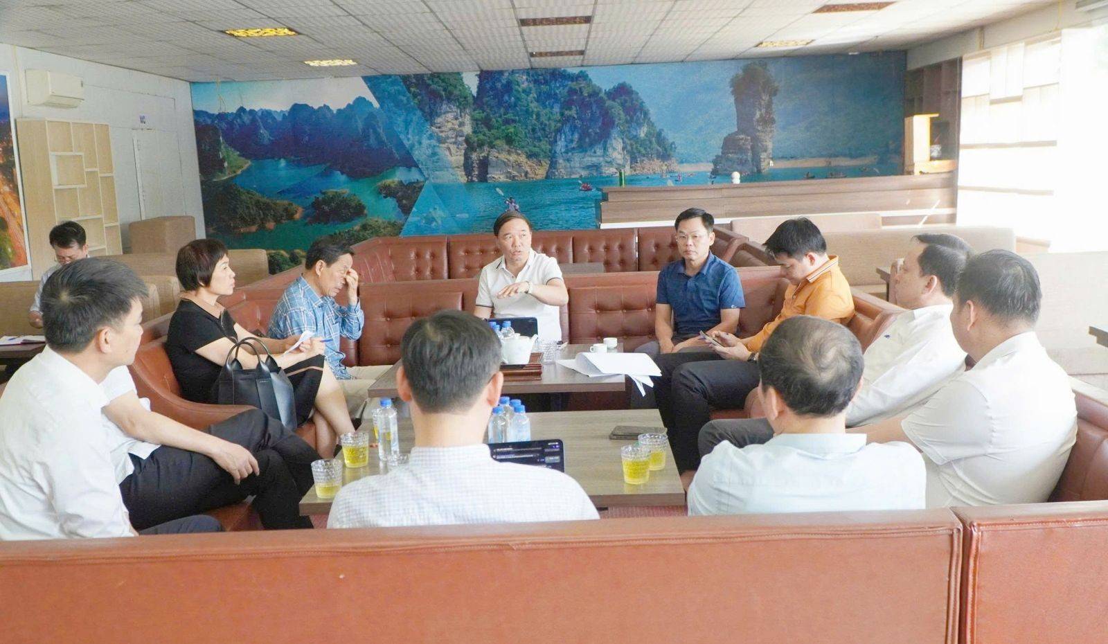 Thường trực HHDN tinh họp kỳ tháng 4/2026