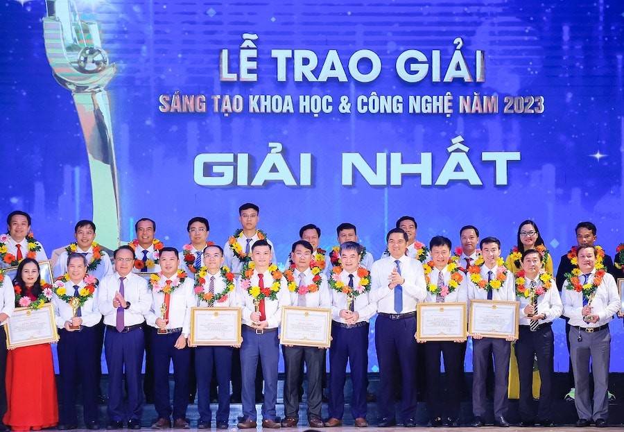 Nghệ An lấy ý kiến góp ý dự thảo quy chế xét tặng giải thưởng về khoa học, công nghệ và đổi mới sáng tạo