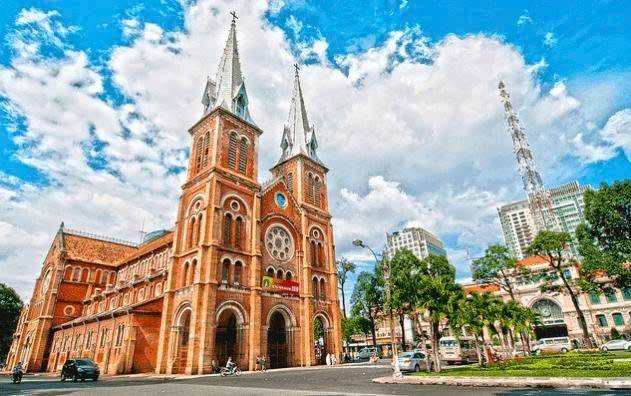 Nhà Thờ Đức Bà - một trong những biểu tượng lâu đời của TP. Hồ Chí Minh (Sài Gòn)