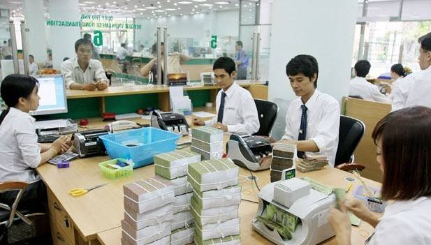 Ngân hàng đua phát triển hệ sinh thái số để hút dòng tiền gửi chi phí thấp