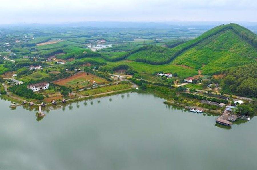Khu du lịch sinh thái Hòn Mát tại xã Nghĩa Lộc, tỉnh Nghệ An