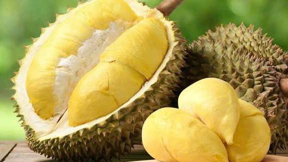 Sầu riêng giá rẻ tràn phố: Vì sao chỉ một phần thị trường giảm mạnh?